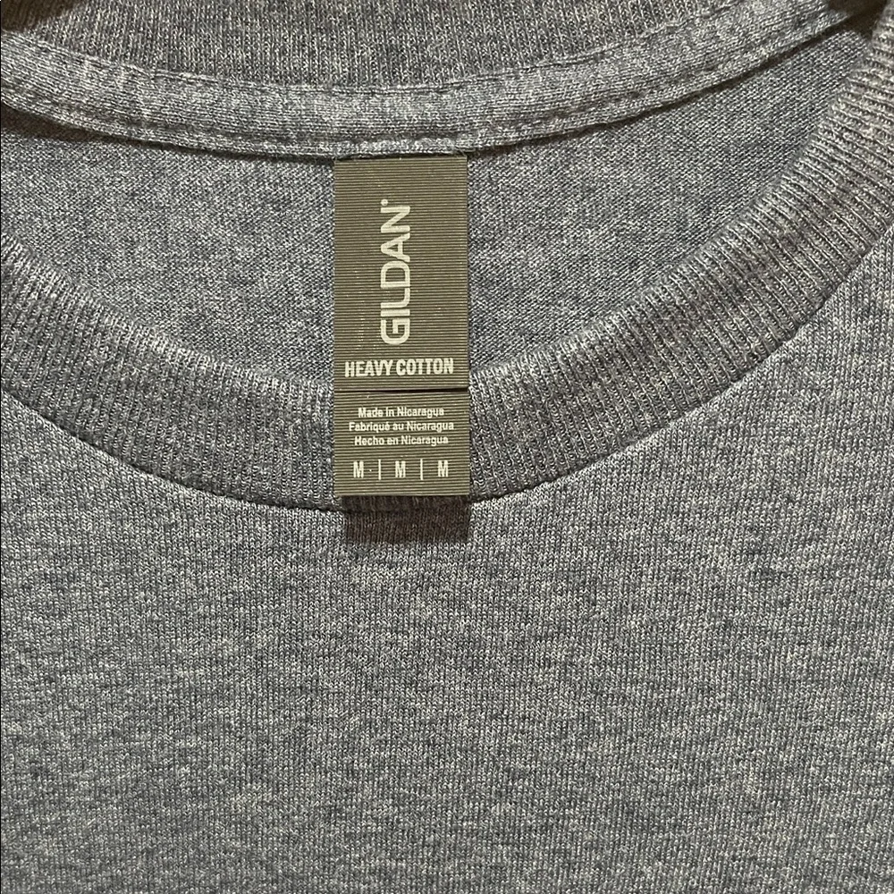 MAMA vibes Gildan shirt - Picture 2 of 4